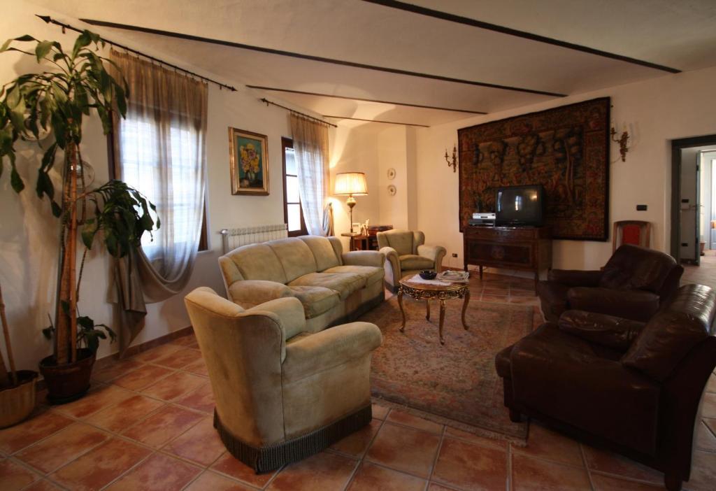 Relais San Desiderio Bed & Breakfast Calliano  Exterior photo