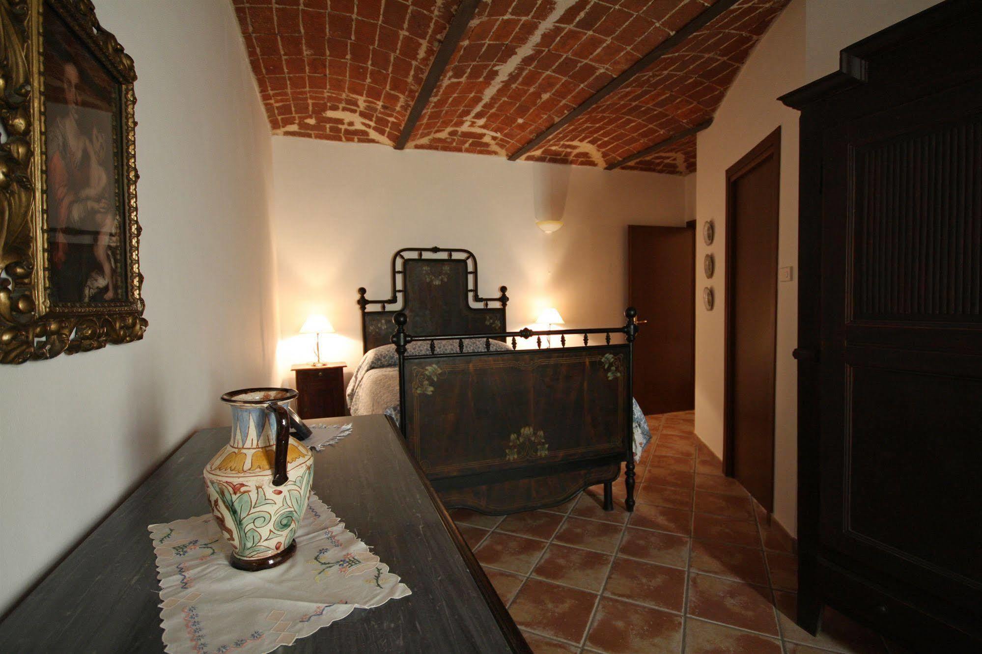 Relais San Desiderio Bed & Breakfast Calliano  Exterior photo